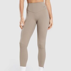 Gymshark - ELEVATE LEGGINGS 2.0 Lifestyle Brown